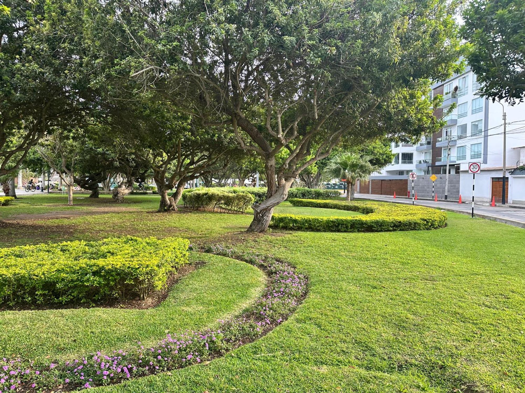 San Isidro, Lindo Depa , 2tv Wifi, Piscina, Lavanderia